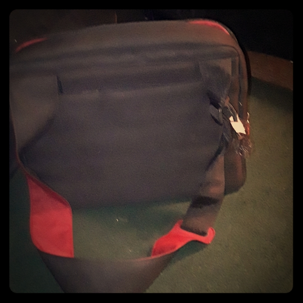 Belkin laptop bag. Only you been used twice like n